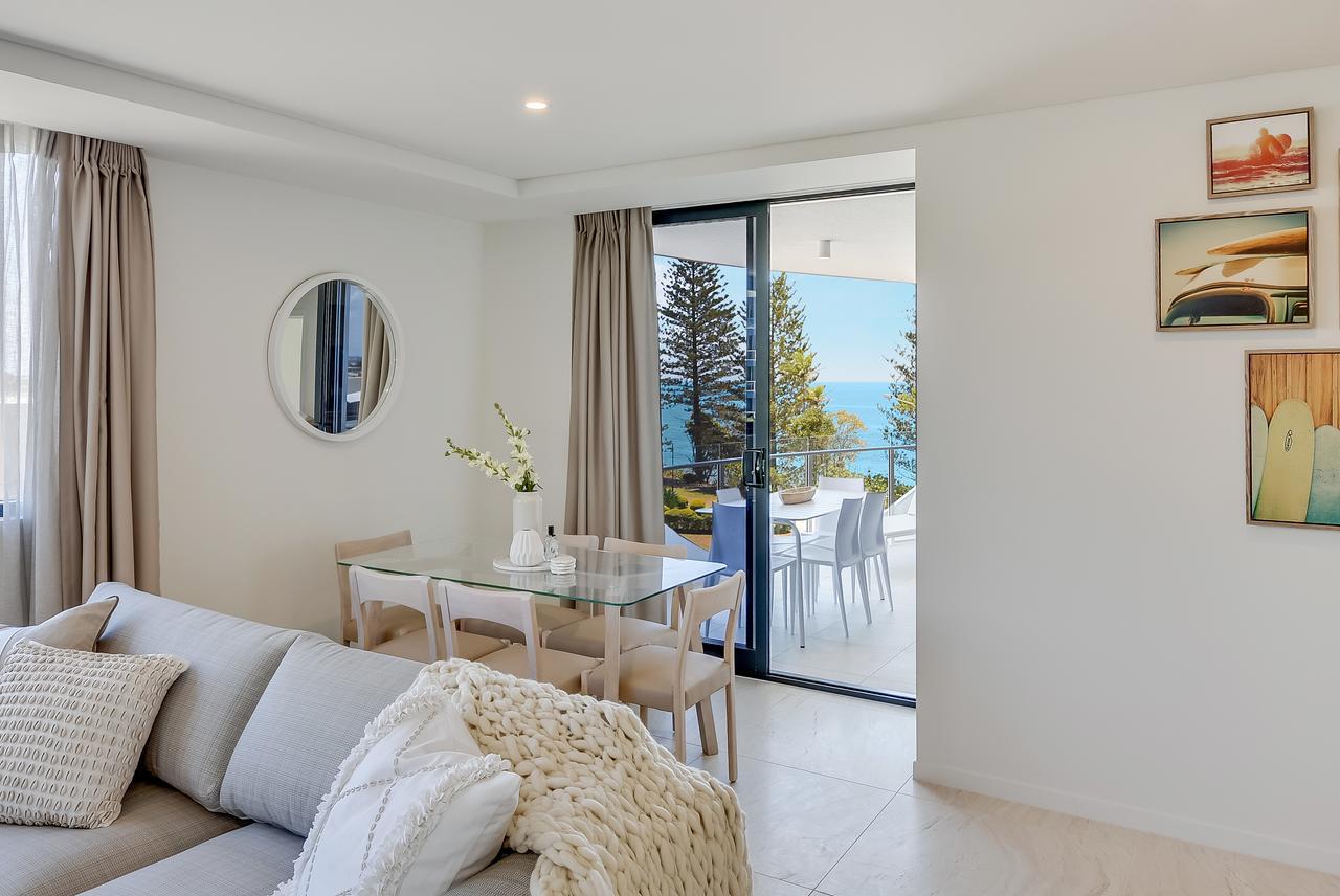 Breeze Mooloolaba, Ascend Hotel Collection Exteriör bild A staged living room