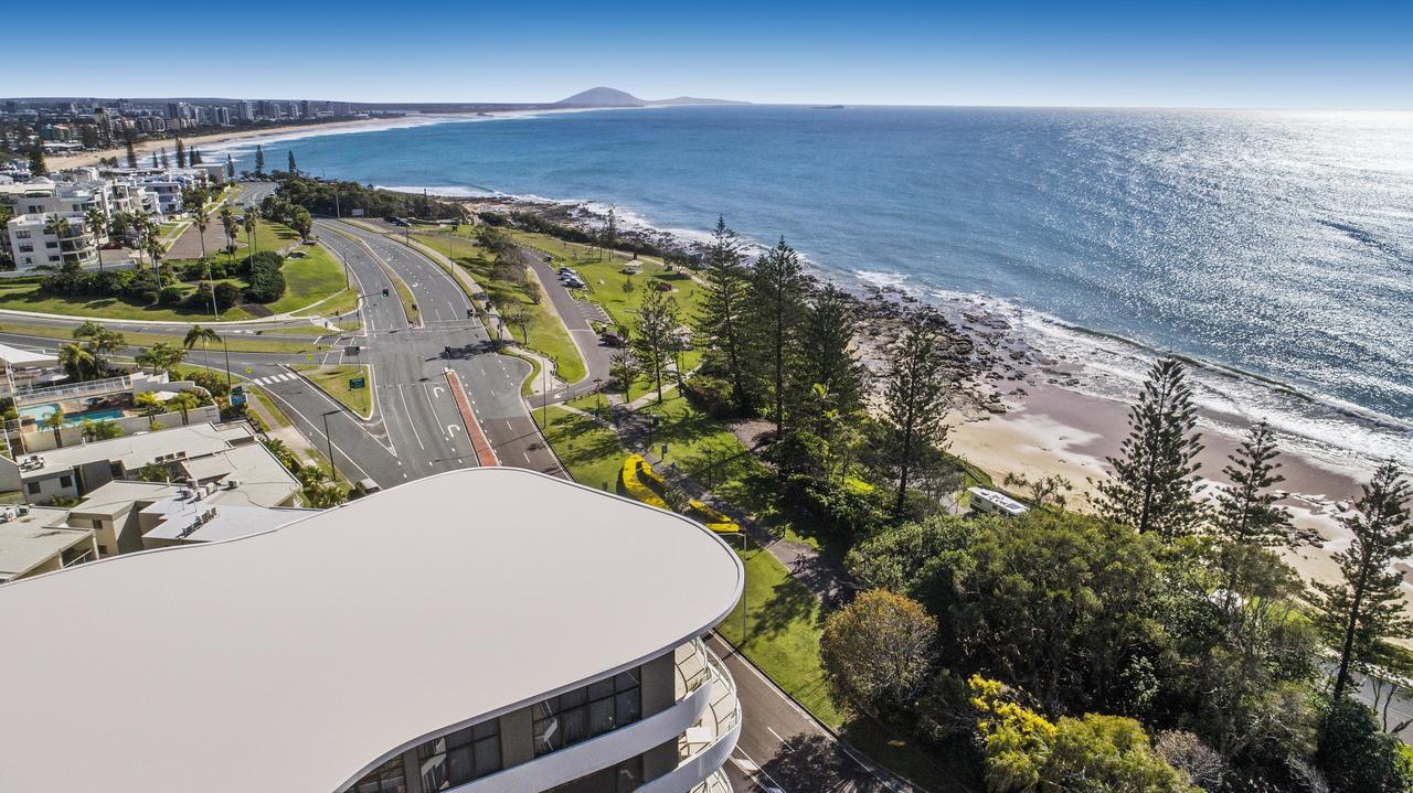 Breeze Mooloolaba, Ascend Hotel Collection Exteriör bild Aerial view of the Gold Coast Highway at Broadbeach
