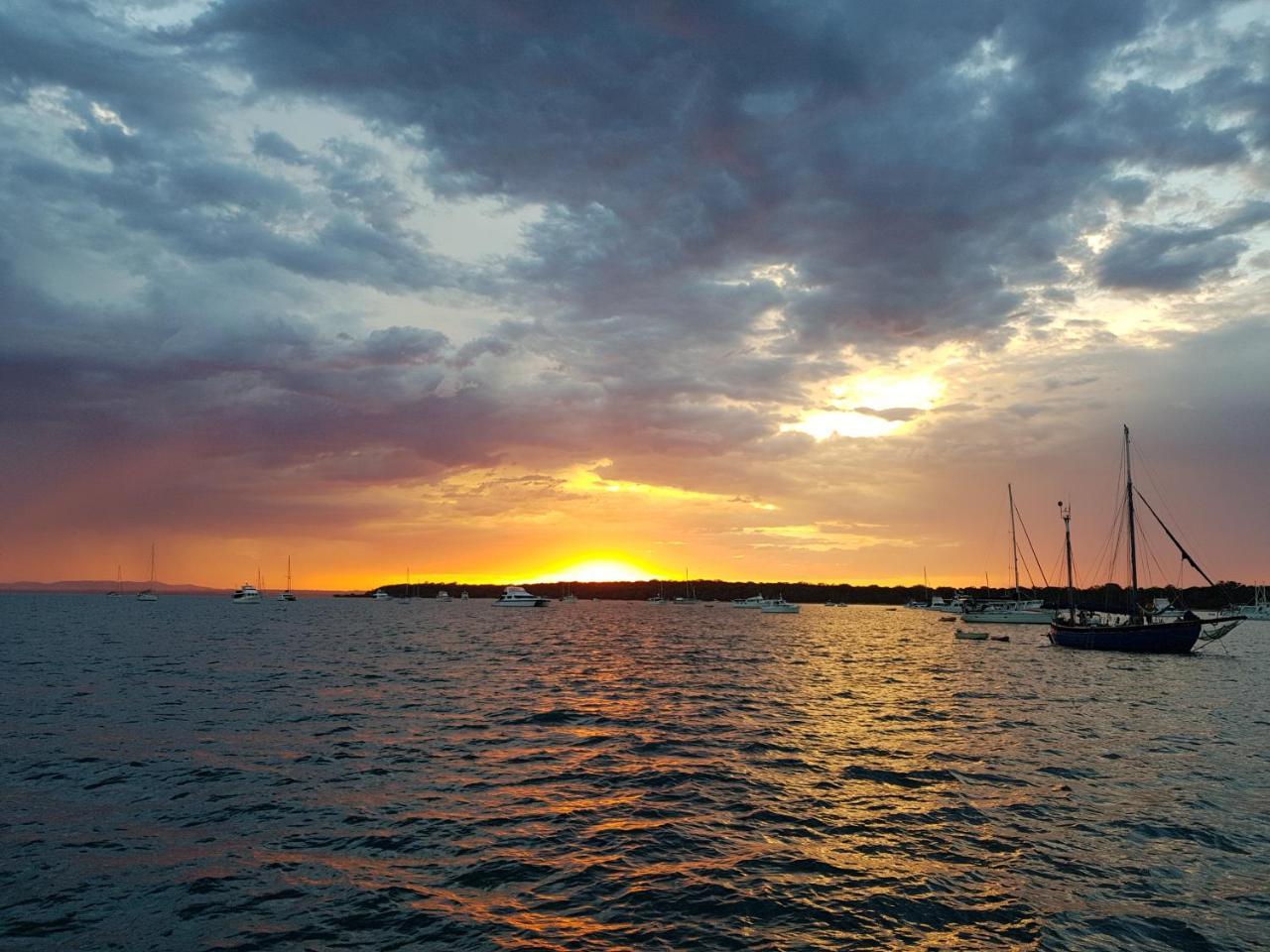 Breeze Mooloolaba, Ascend Hotel Collection Exteriör bild Sunset at the Port of Skagen